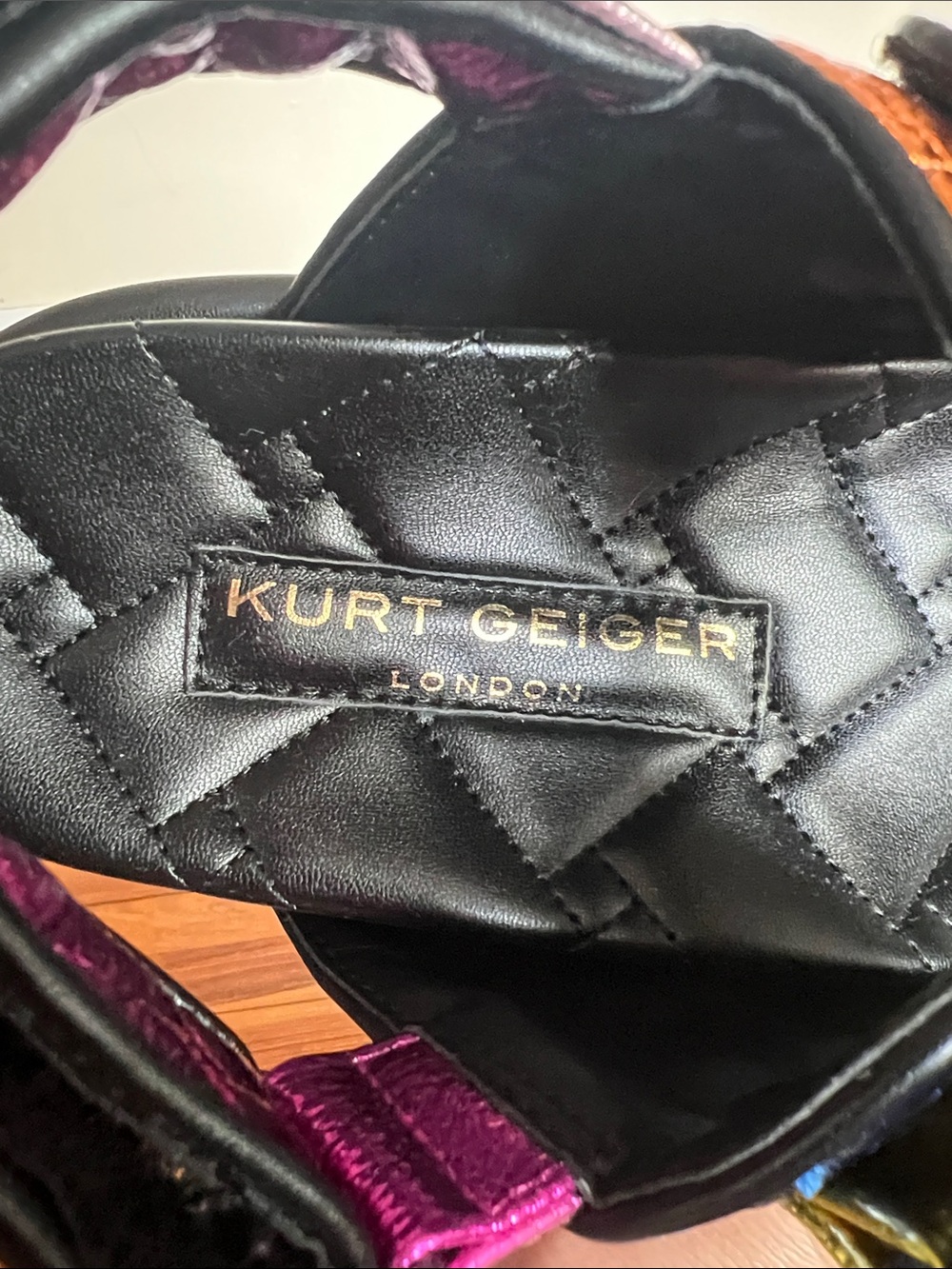Kurt Geiger London Orson Sandal Metallic Multi Color Quilted Eagle NWOB EU 39 - Picture 8 of 10